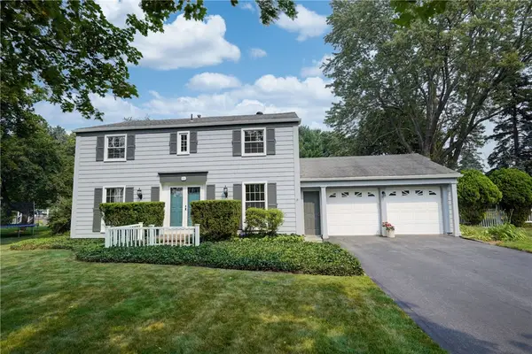 931 Little Pond Way, Webster, NY 14580