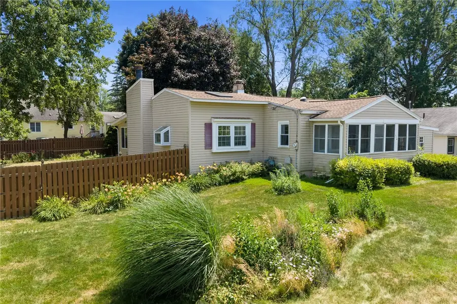 112 N Roosevelt Avenue, Liverpool, NY 13088 - #3