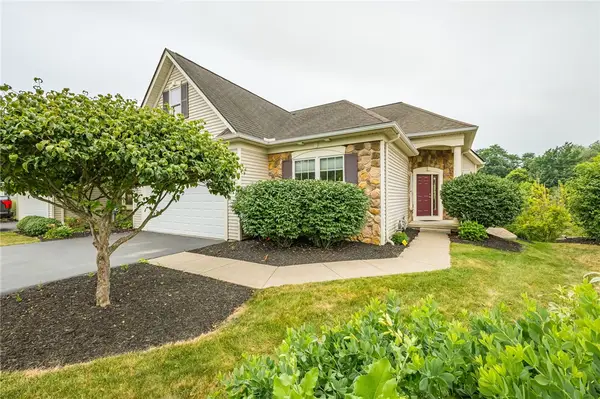 1100 Yorkshire Way, Victor, NY 14564