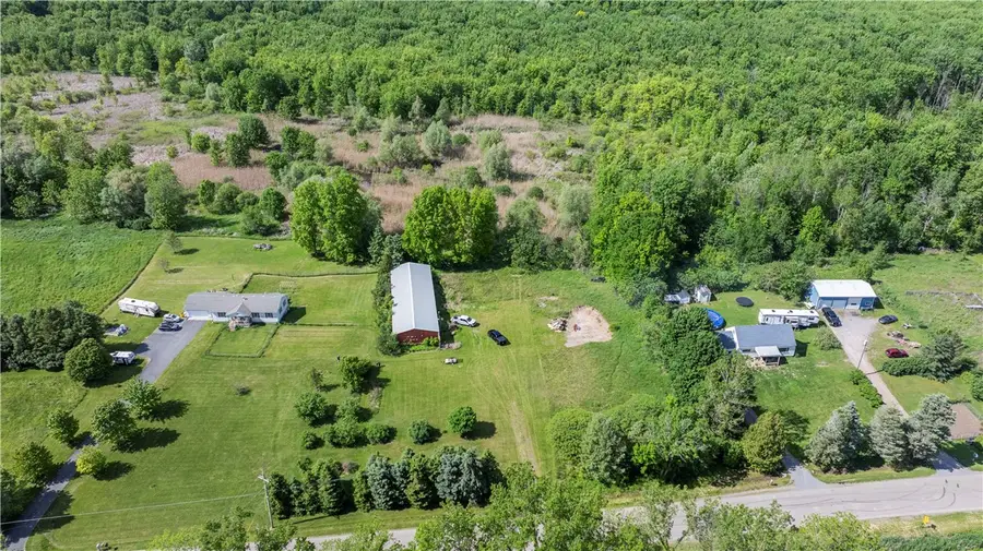2913 Mccorkindale Road, Caledonia, NY 14423 - #3
