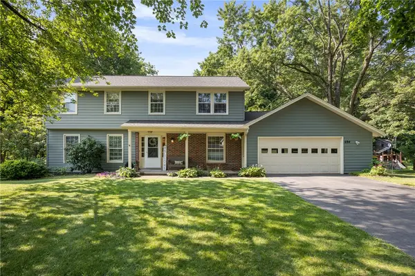 694 Shanlee Drive, Webster, NY 14580