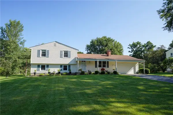 11 Sawmill Drive, Penfield, NY 14526