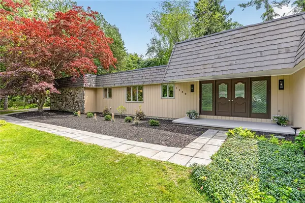 1139 Woodsboro Farms, Webster, NY 14580