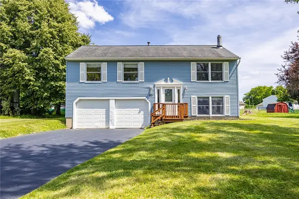 83 Wildherd Drive, Henrietta, NY 14467