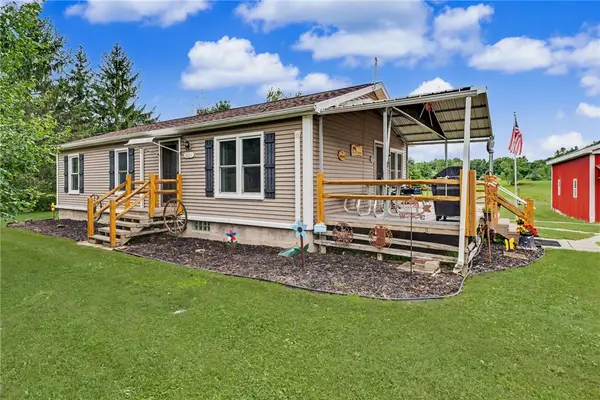 5011 Paradise Road, East Bethany, NY 14054
