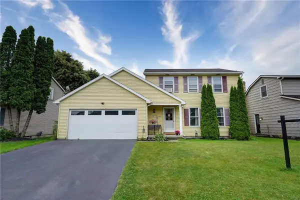 138 Pebbleview Dr, Rochester, NY 14612