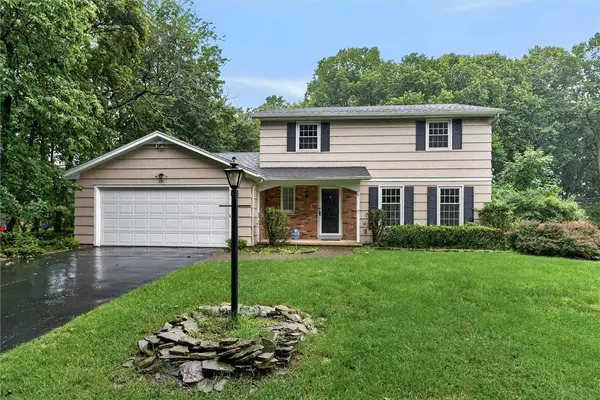 131 Timber Brook Lane, Penfield, NY 14526