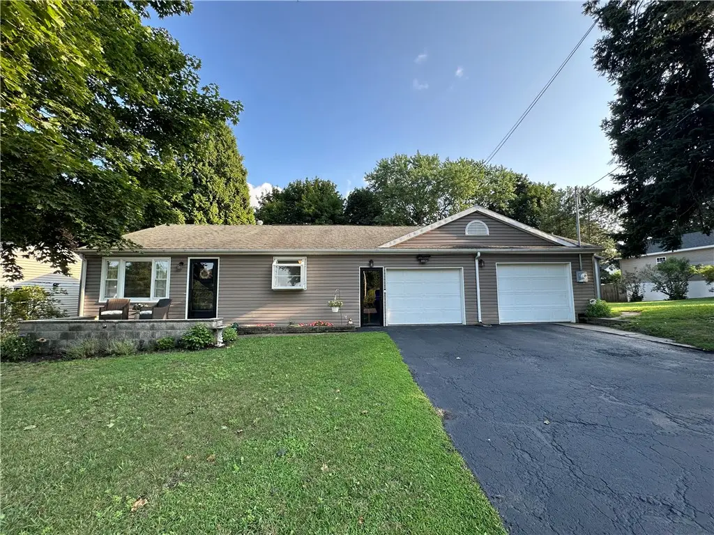 336 Stuart Avenue, Newark, NY 14513 - #1