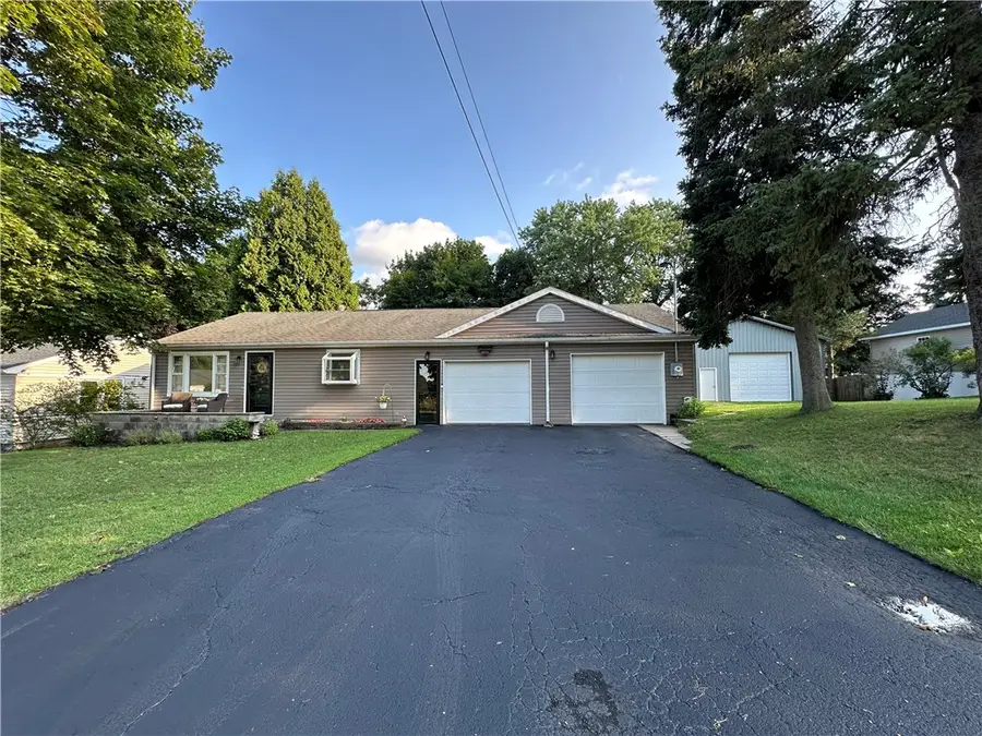 336 Stuart Avenue, Newark, NY 14513 - #2