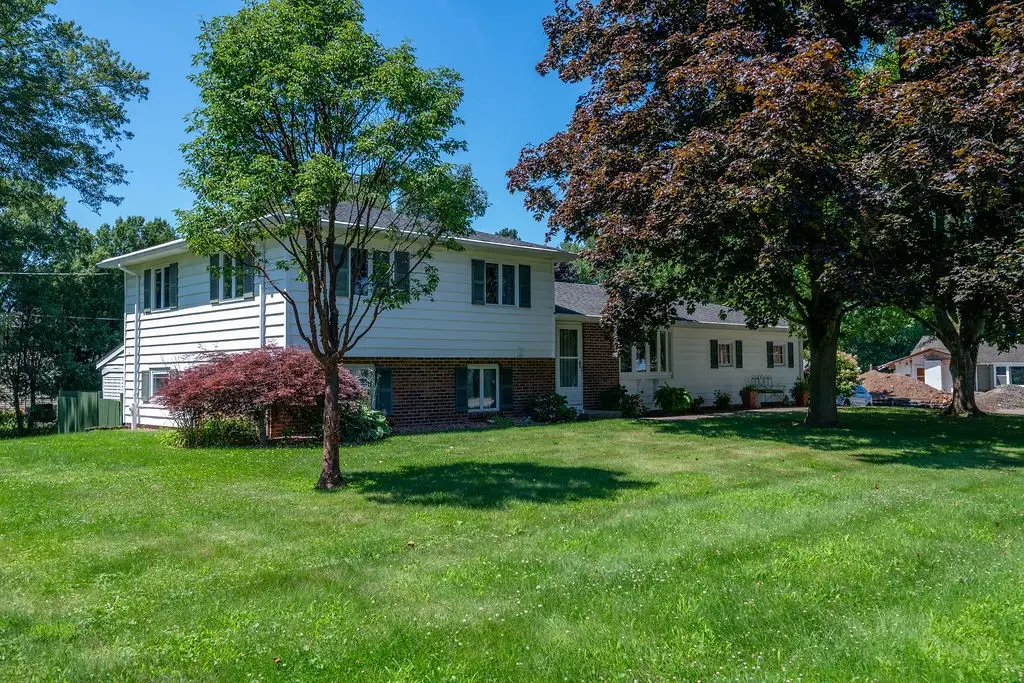 128 Thorncliff Road, Spencerport, NY 14559 - #1