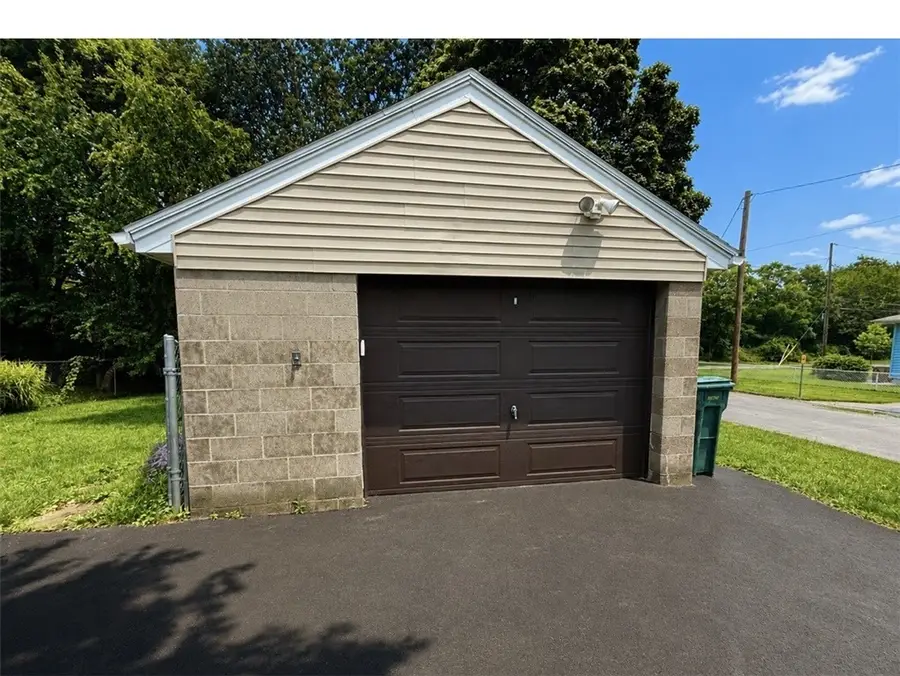 4 Bradfield St, Rochester, NY 14611 - #3