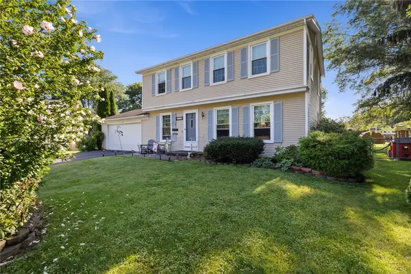 132 Stallion Circle, Rochester, NY 14626