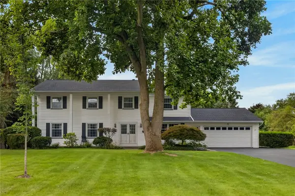 15 Willowhurst Drive, Penfield, NY 14526