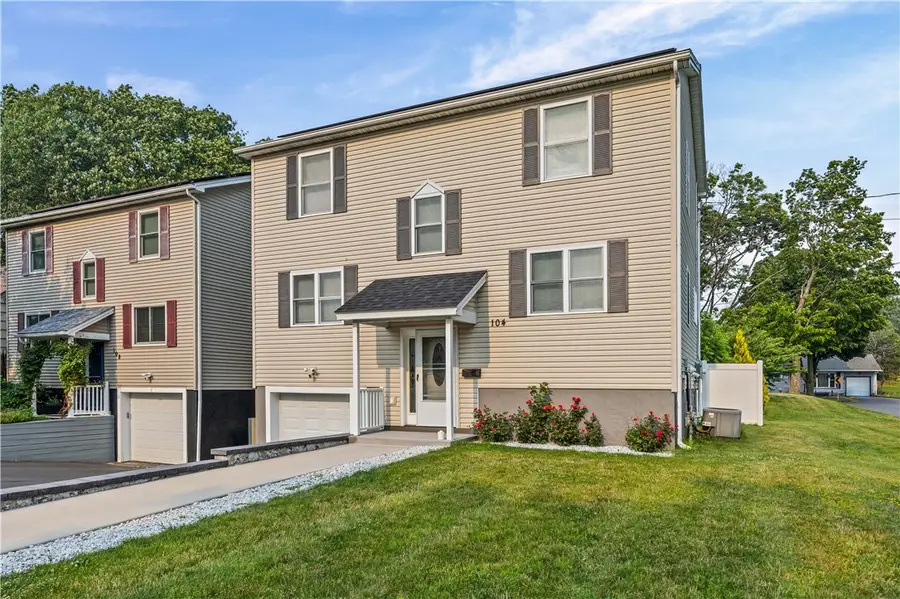 104 Maple Avenue, Rochester, NY 14609 - #2