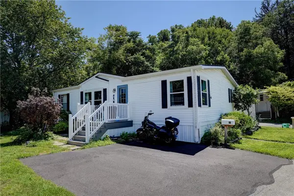48 Elderberry Circle, Rochester, NY 14625