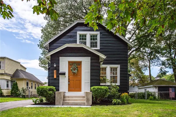 21 Sheraton Drive, Rochester, NY 14616