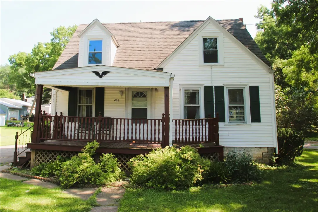 428 Clinton Street, Lockport, NY 14094 - #1