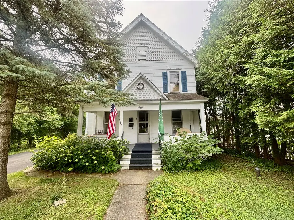 21 W Elizabeth Street, Skaneateles, NY 13152 - #1