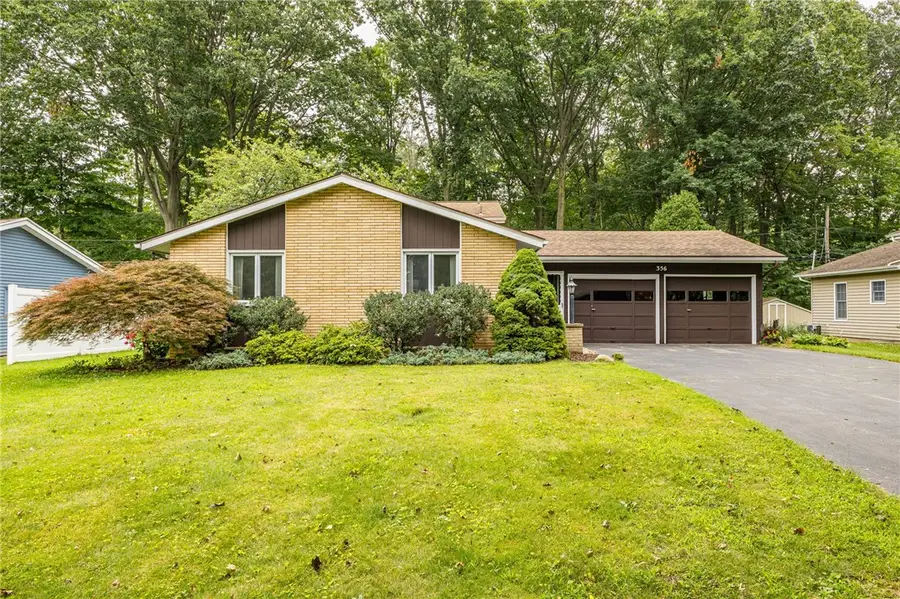 356 Black Walnut Drive, Rochester, NY 14615 - #2