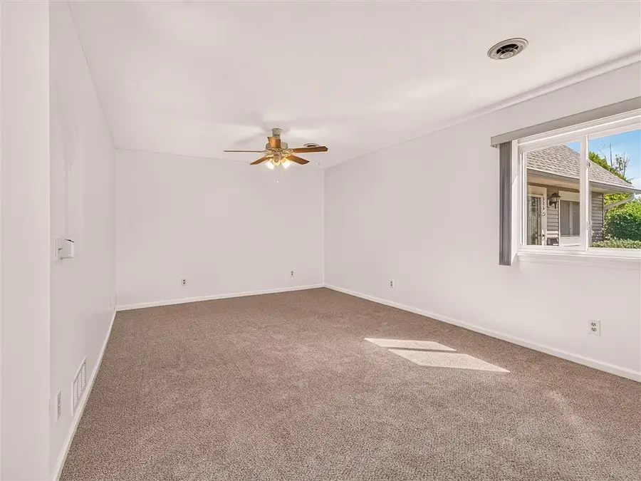 530 Eastbrooke Lane, Rochester, NY 14618 - #3