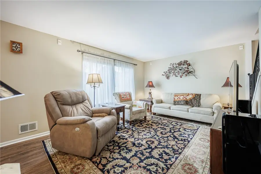 122 Camberley Place, Penfield, NY 14526 - #3