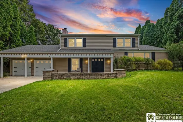 84 Deer Creek Road, Pittsford, NY 14534