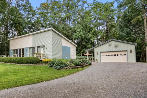 880 Crows Nest Road, Penn Yan, NY 14527