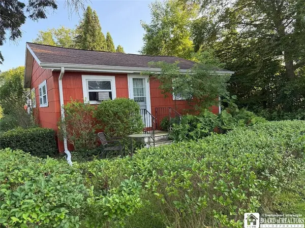 1669 Groveland Avenue, Youngstown, NY 14174