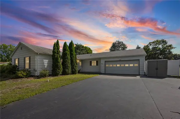 5 Starlight Circle, Fairport, NY 14450