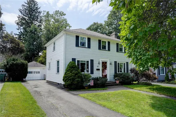 33 Catalpa Road, Rochester, NY 14617