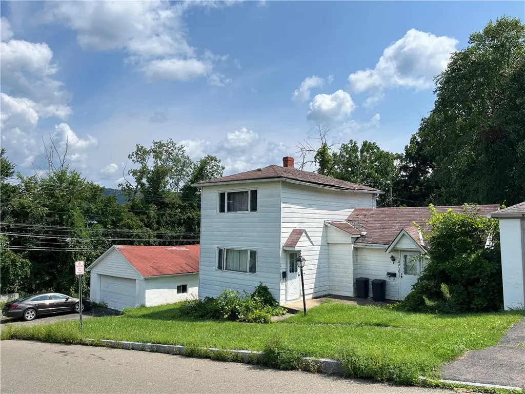 142 Washington Street, Corning, NY 14830 - #1