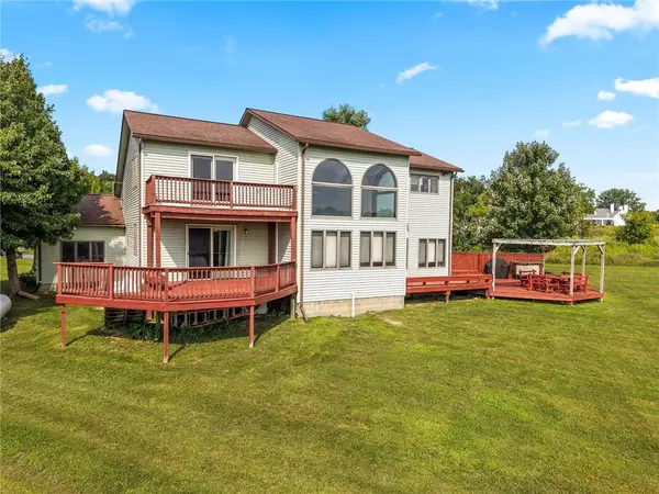 650 Sherwood Road, Aurora, NY 13026