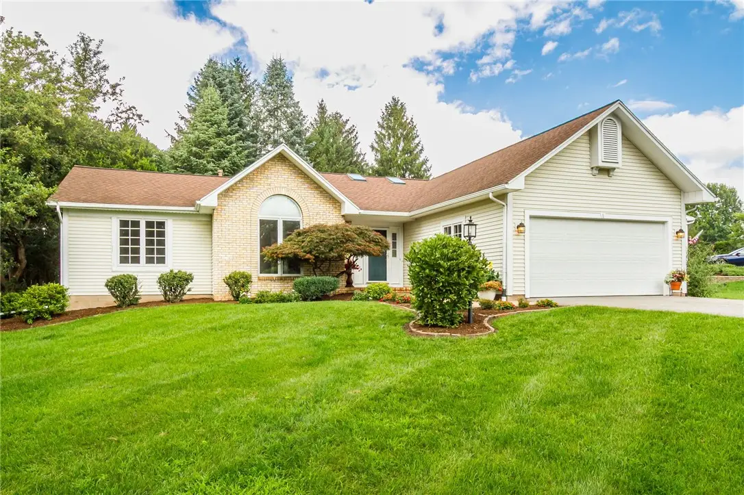 1 Westin Court, Pittsford, NY 14534 - #1