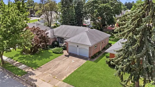 24 Pinecliff Drive, Rochester, NY 14609