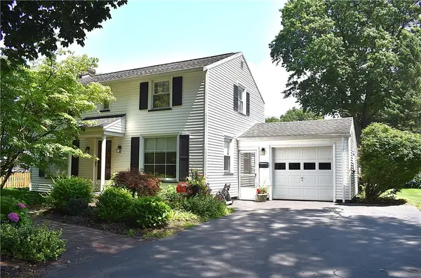 126 Tottenham Rd, Rochester, NY 14609