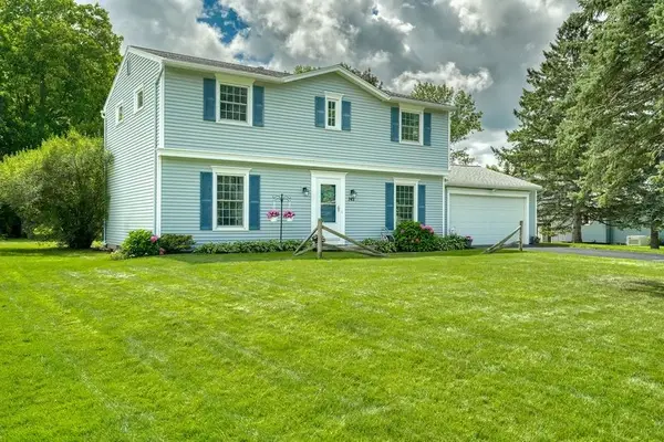 745 Eastwood Cir Circle, Webster, NY 14580