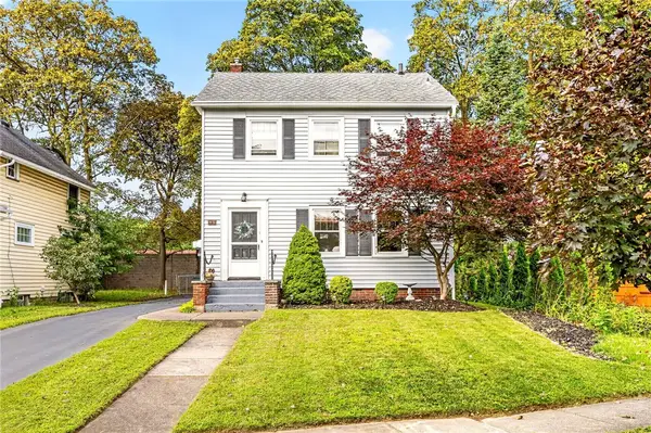 95 Rutledge Drive, Rochester, NY 14621