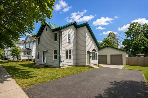 217 E Miller St, Newark, NY 14513