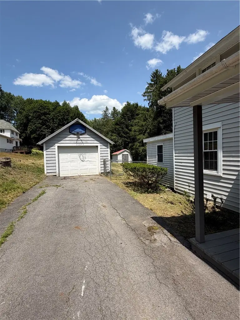 6 Holmes Avenue, New Berlin, NY 13411 - #3