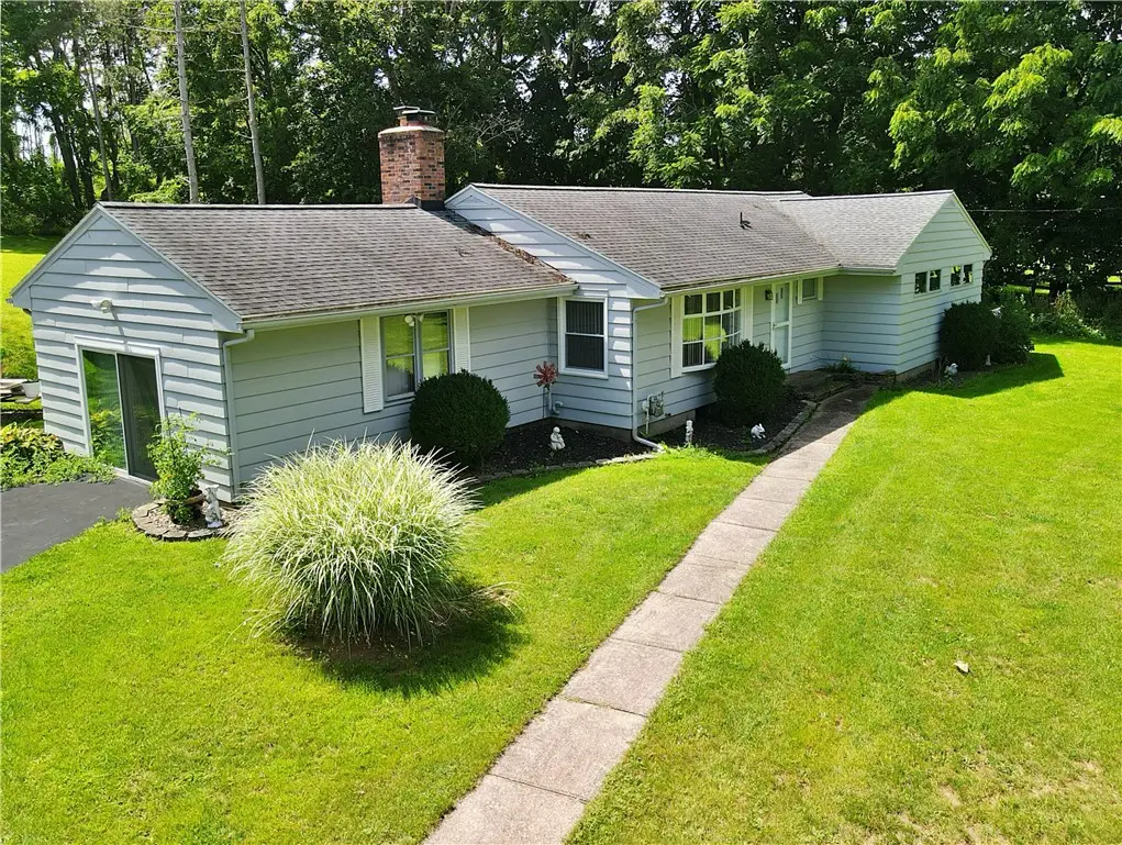 286 Taylor Road, Honeoye Falls, NY 14472 - #1