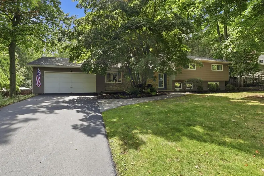 19 Valley Brook Drive, Fairport, NY 14450 - #2