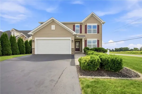 1 Prestwick Lane, Churchville, NY 14428