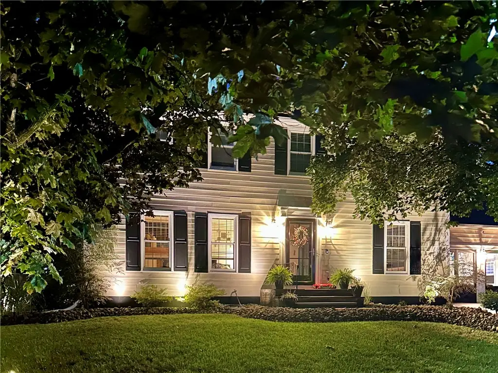 7350 Westgate Lane, Liverpool, NY 13090 - #1