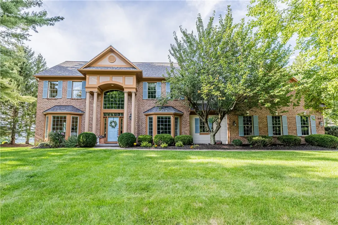 210 Royal View, Pittsford, NY 14534 - #1