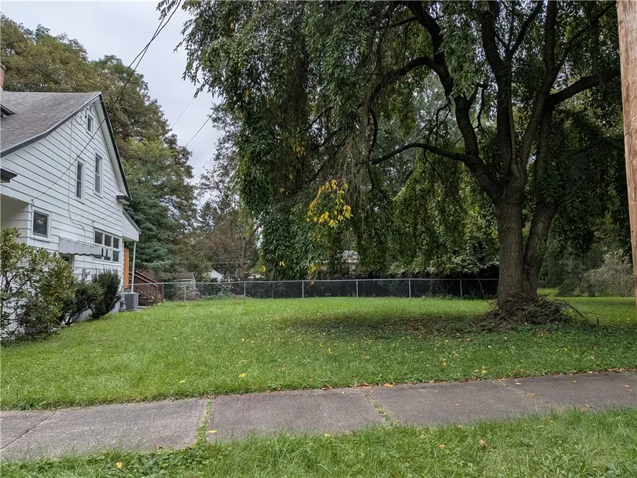 219 W 14th Street, Elmira, NY 14903 - #3