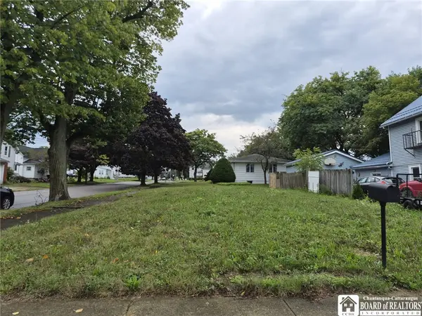 49 E Courtney Street, Dunkirk, NY 14048