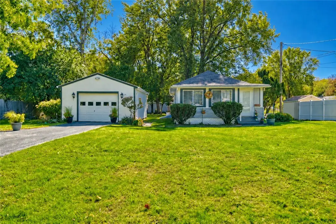 135 Doncaster Road, Rochester, NY 14623 - #1