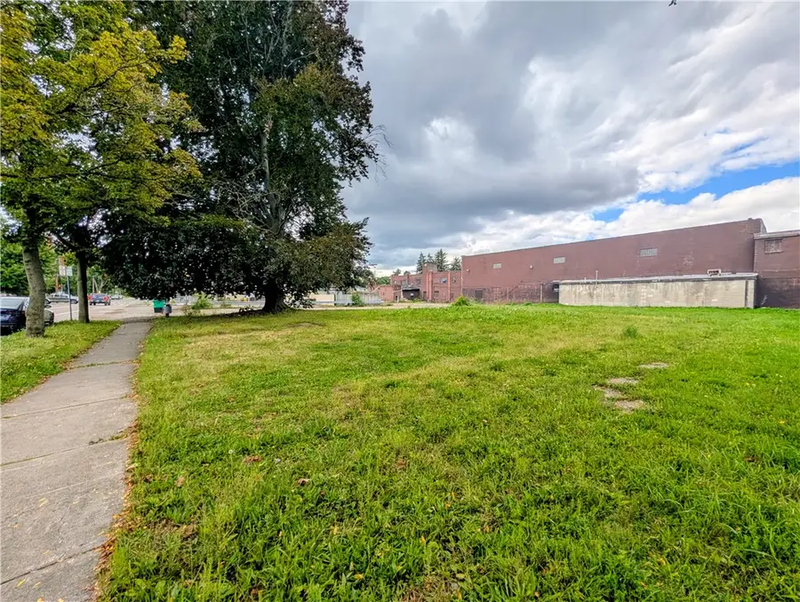 909 Davis Street, Elmira, NY 14901 - #2
