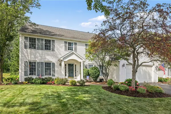 10 Anglewood Court, Fairport, NY 14450