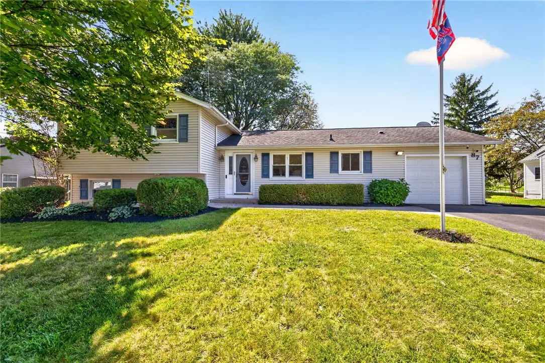 87 Tomahawk Trl, Henrietta, NY 14467 - #1